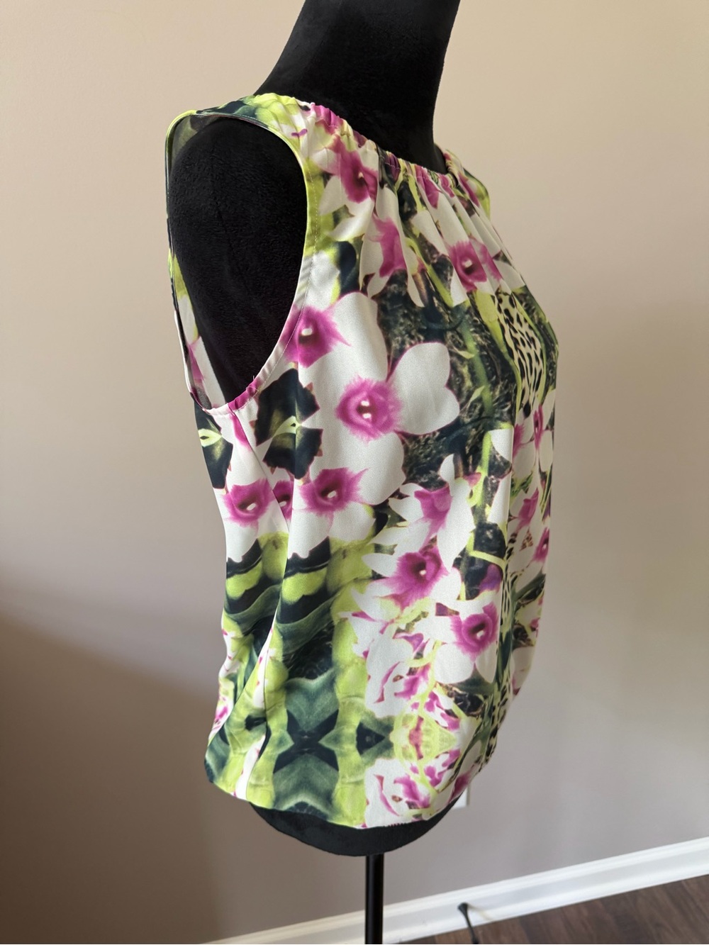 Joe Fresh Floral Pink & Green Abstract Sleeveless Top Small - Picture 3 of 6